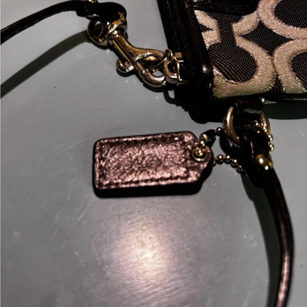 Coach Madison Op Art Pleated Signature Black Gray Metallic Small Wristlet - Picture 5 of 8